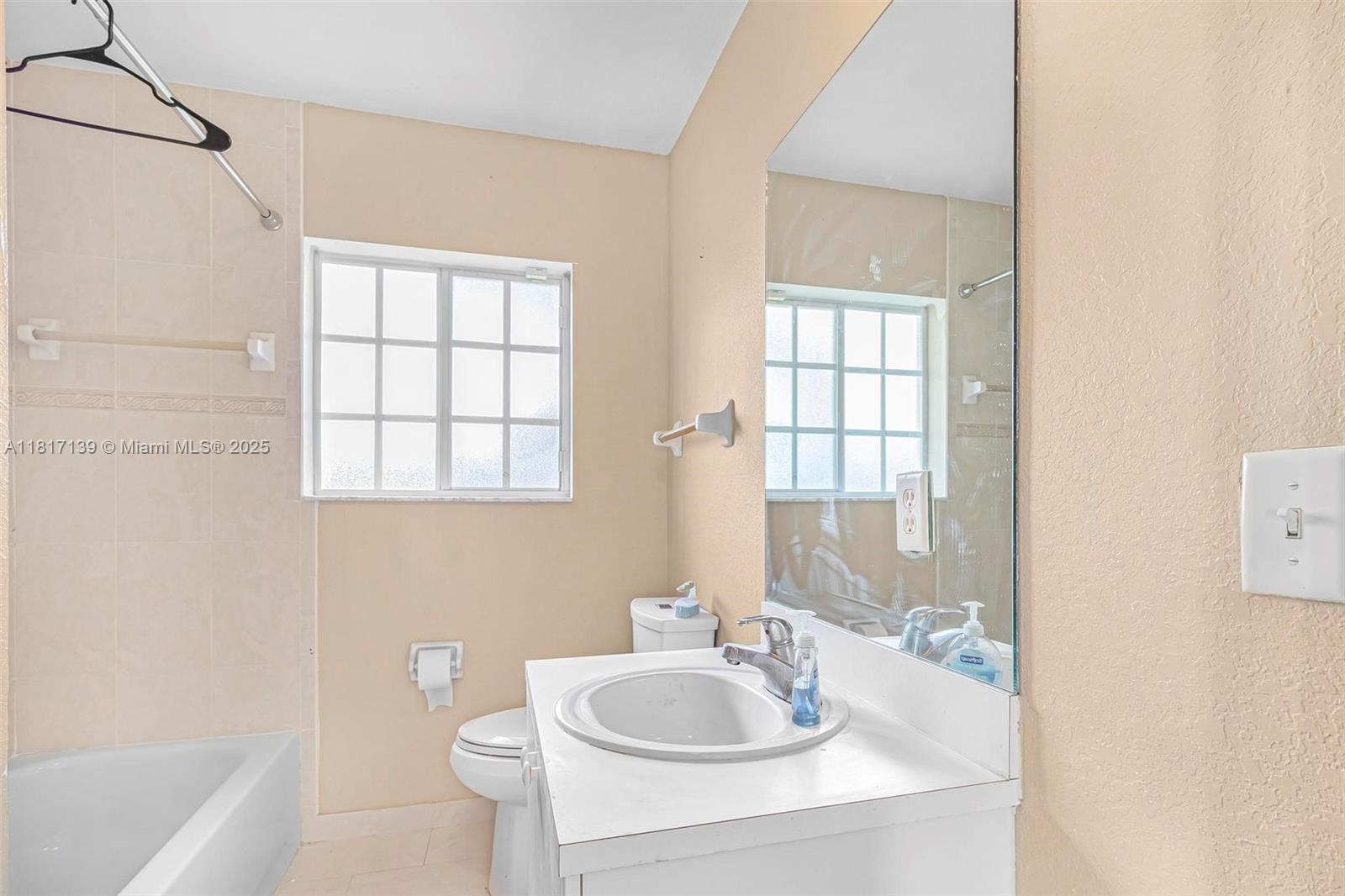 PRECIOUS HOMES AT LAKES B - Residential Lease