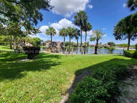 Tiny photo for 900 Colony Point Cir #107, Pembroke Pines, FL 33026 (MLS # A12042083)