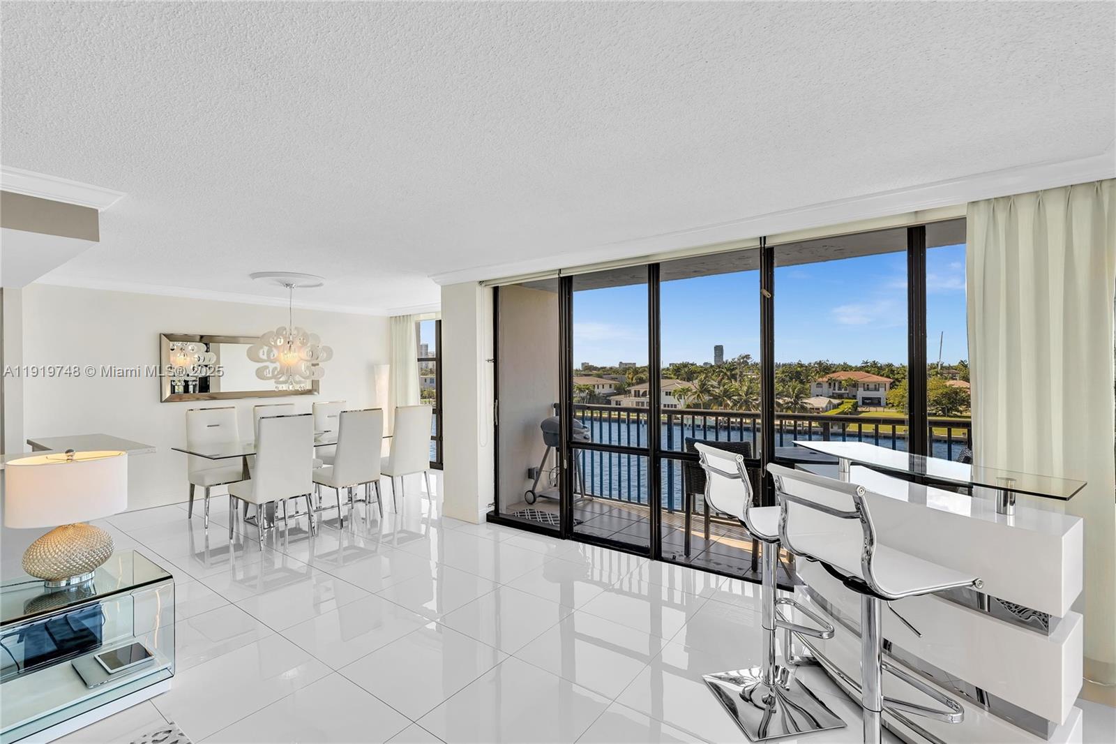 AVANT GARDE CONDO - Residential