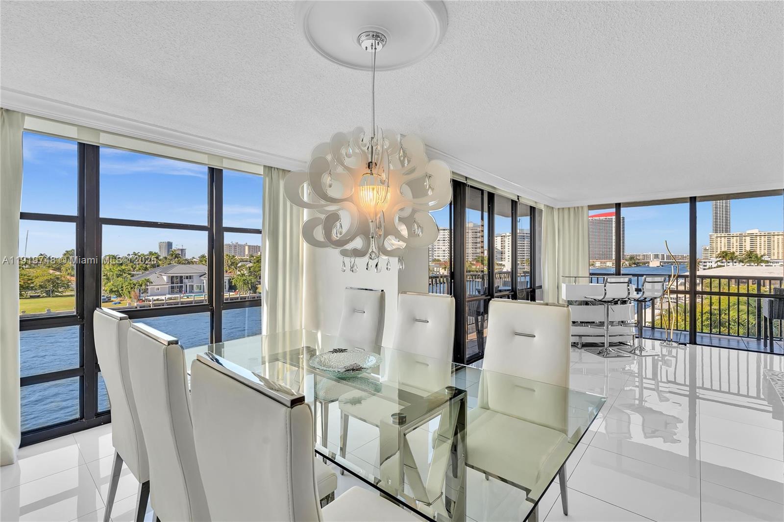 AVANT GARDE CONDO - Residential