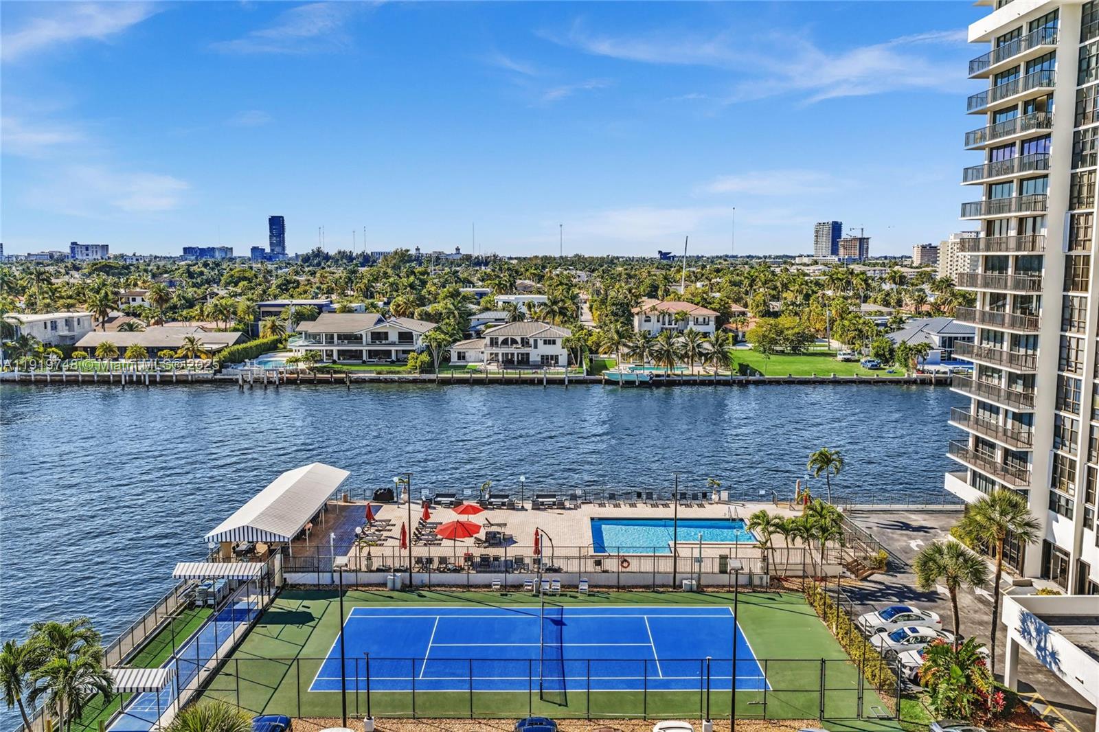 AVANT GARDE CONDO - Residential