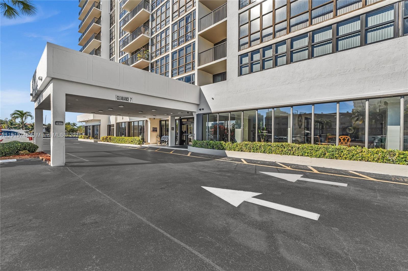 AVANT GARDE CONDO - Residential