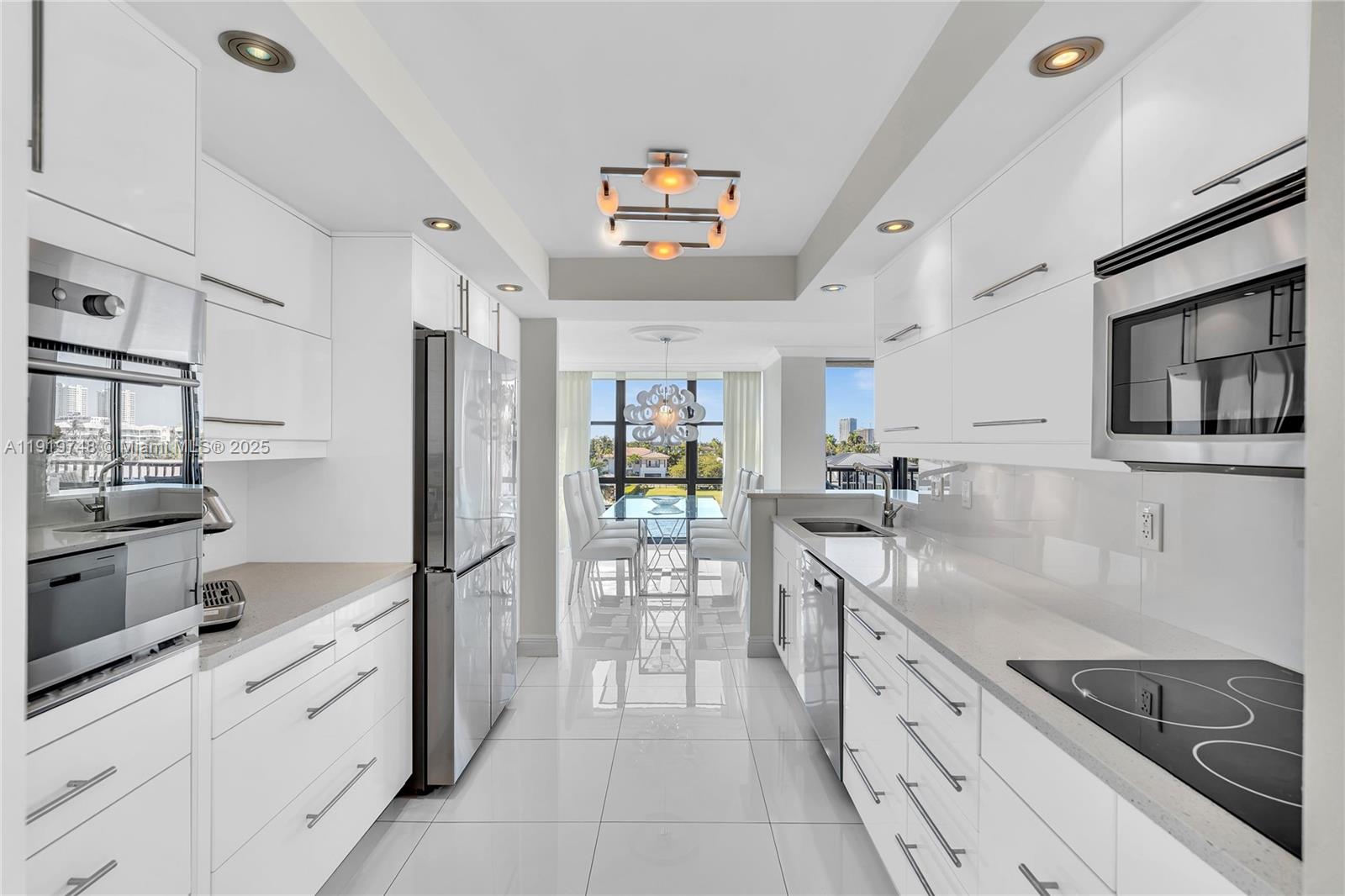 AVANT GARDE CONDO - Residential