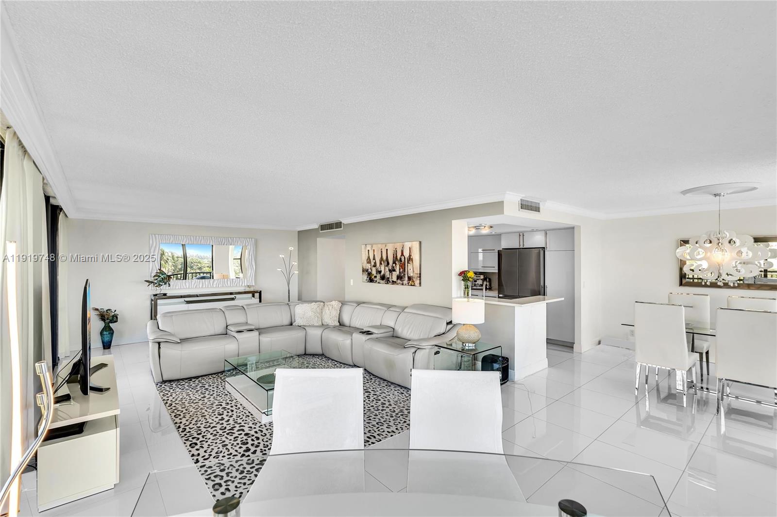 AVANT GARDE CONDO - Residential