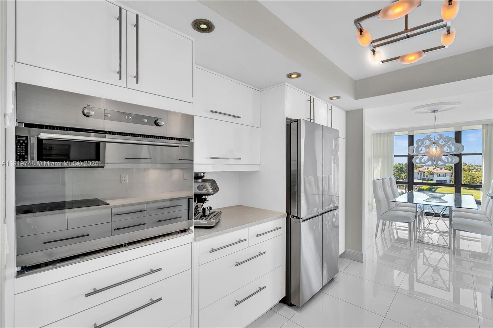 AVANT GARDE CONDO - Residential