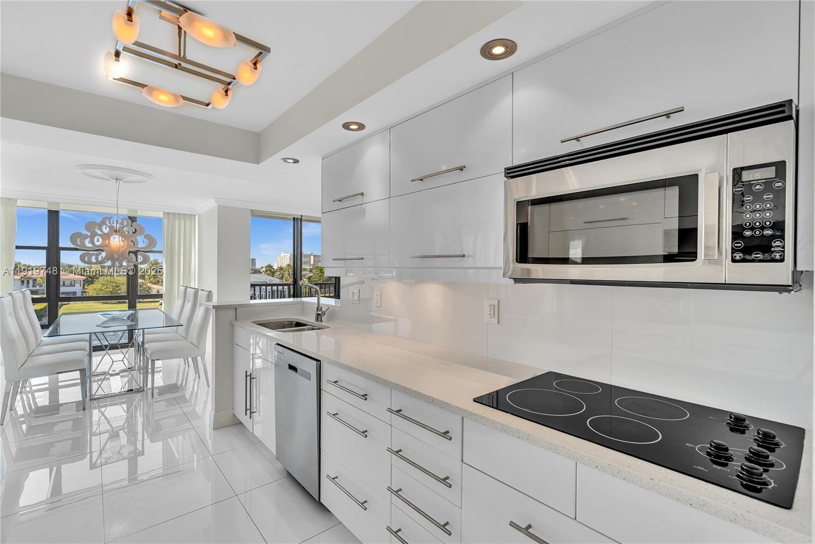 AVANT GARDE CONDO - Residential