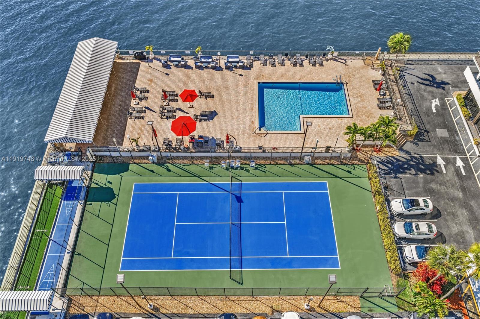 AVANT GARDE CONDO - Residential