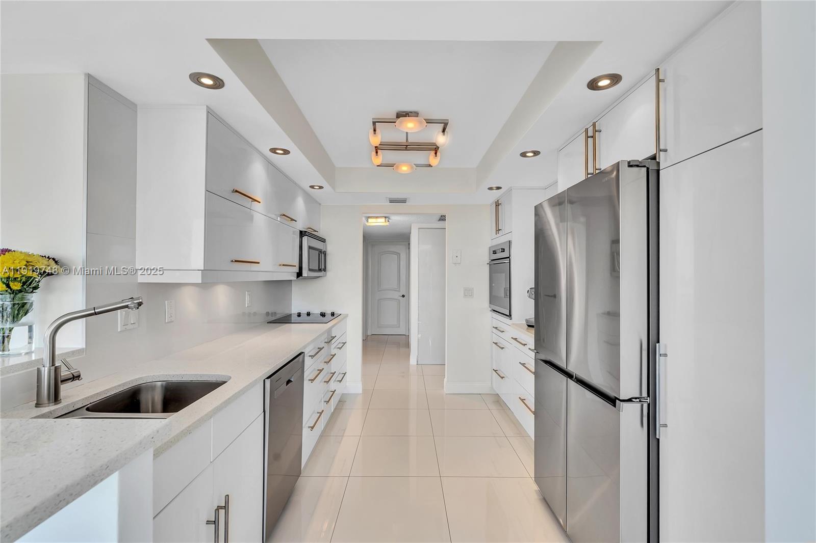 AVANT GARDE CONDO - Residential