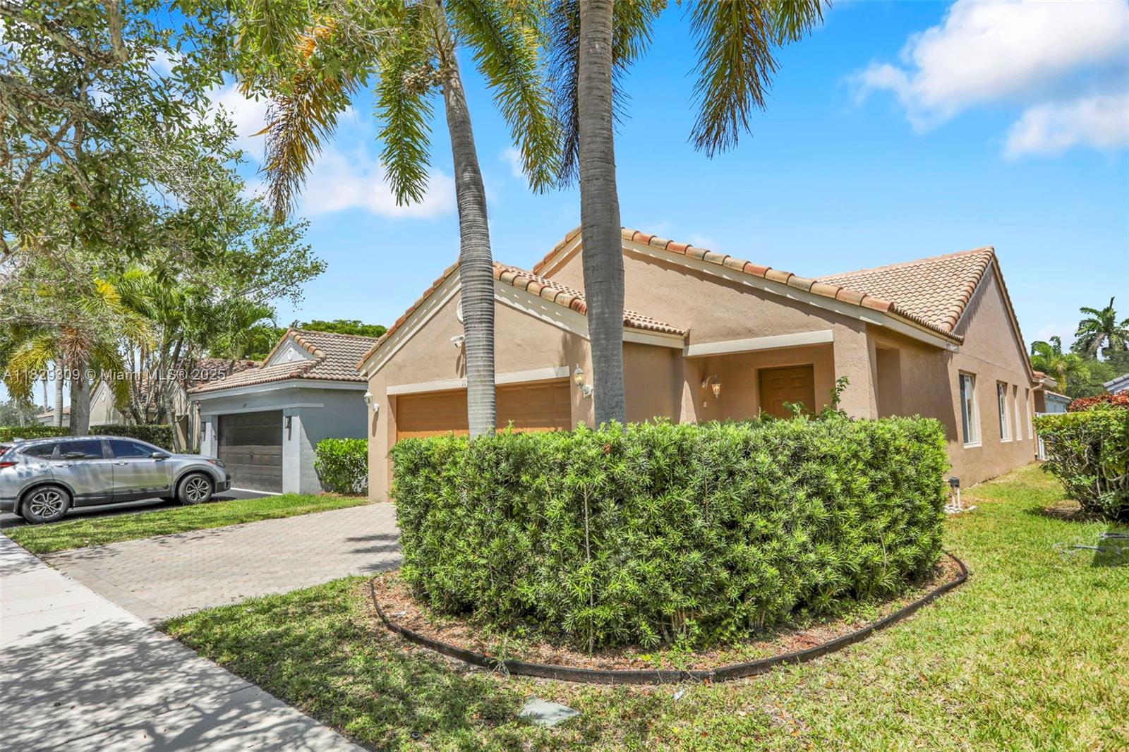 1153 Areca Way
