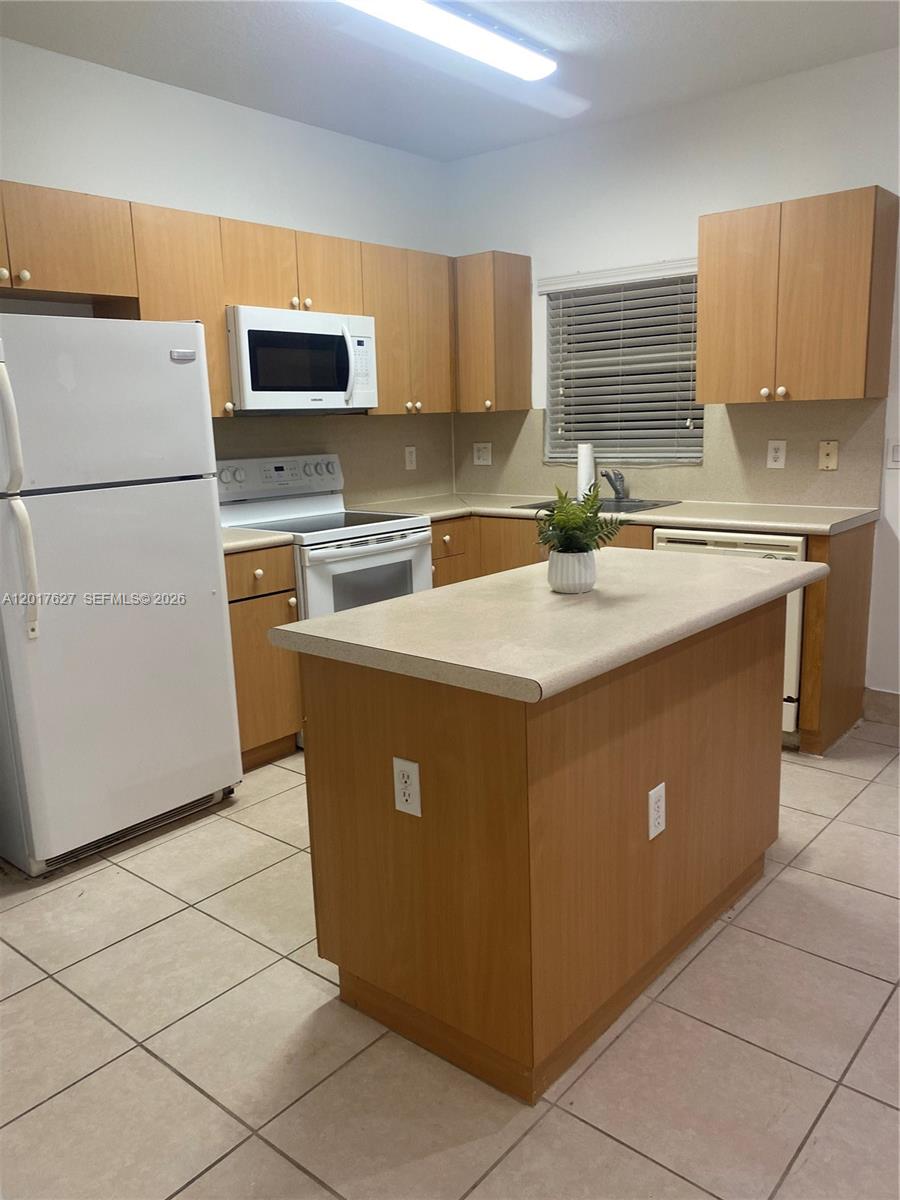 VENETIA GROVE - Residential