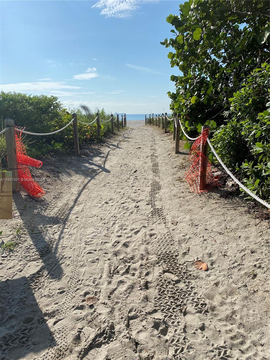 RONEY PALACE CONDO - Residential Lease