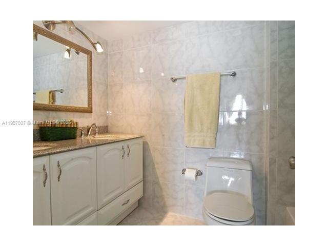 RONEY PALACE CONDO - Residential Lease