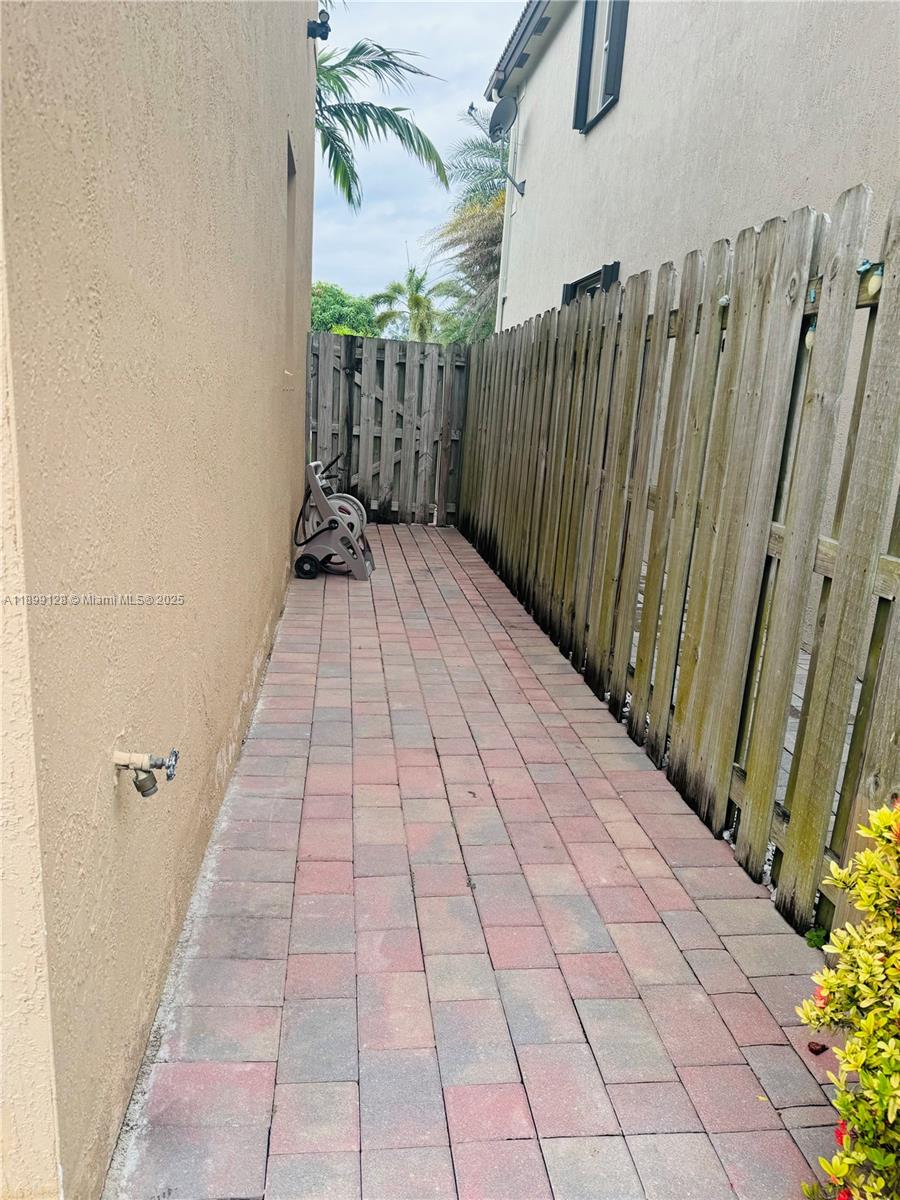 HEMINGWAY POINT - Residential Lease