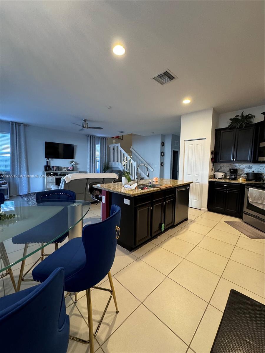 HEMINGWAY POINT - Residential Lease