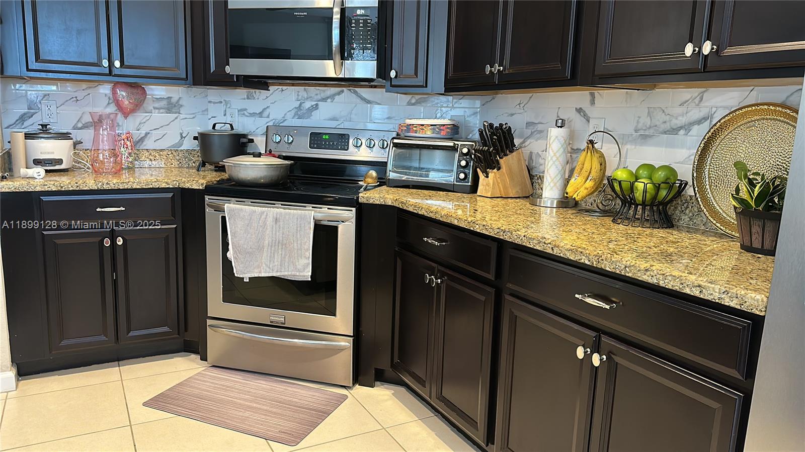 HEMINGWAY POINT - Residential Lease