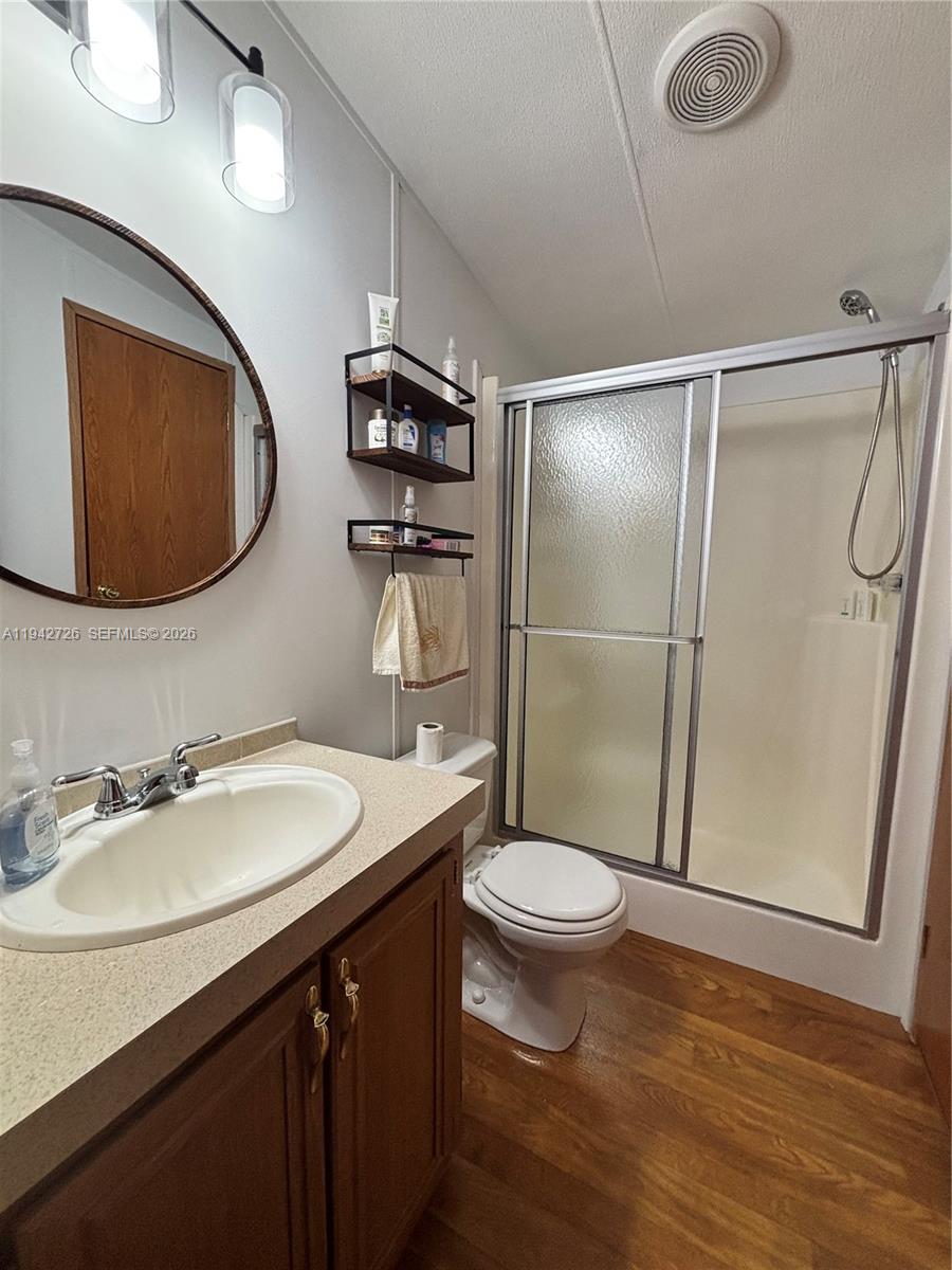 MODEL LAND CO - Residential