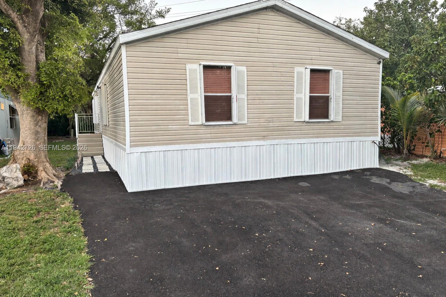 MODEL LAND CO - Residential