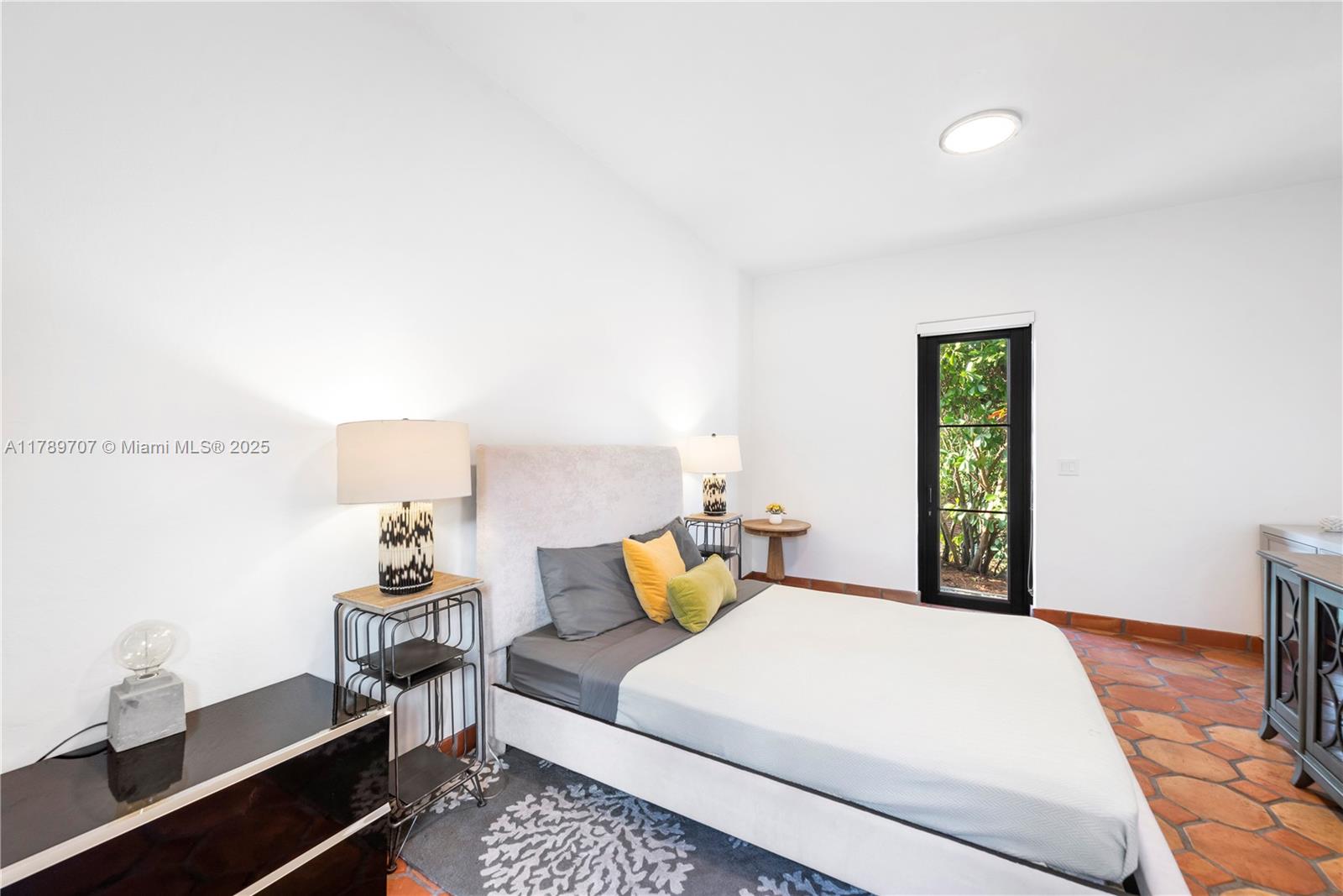 BAYSHORE ESTATES - Residential Lease