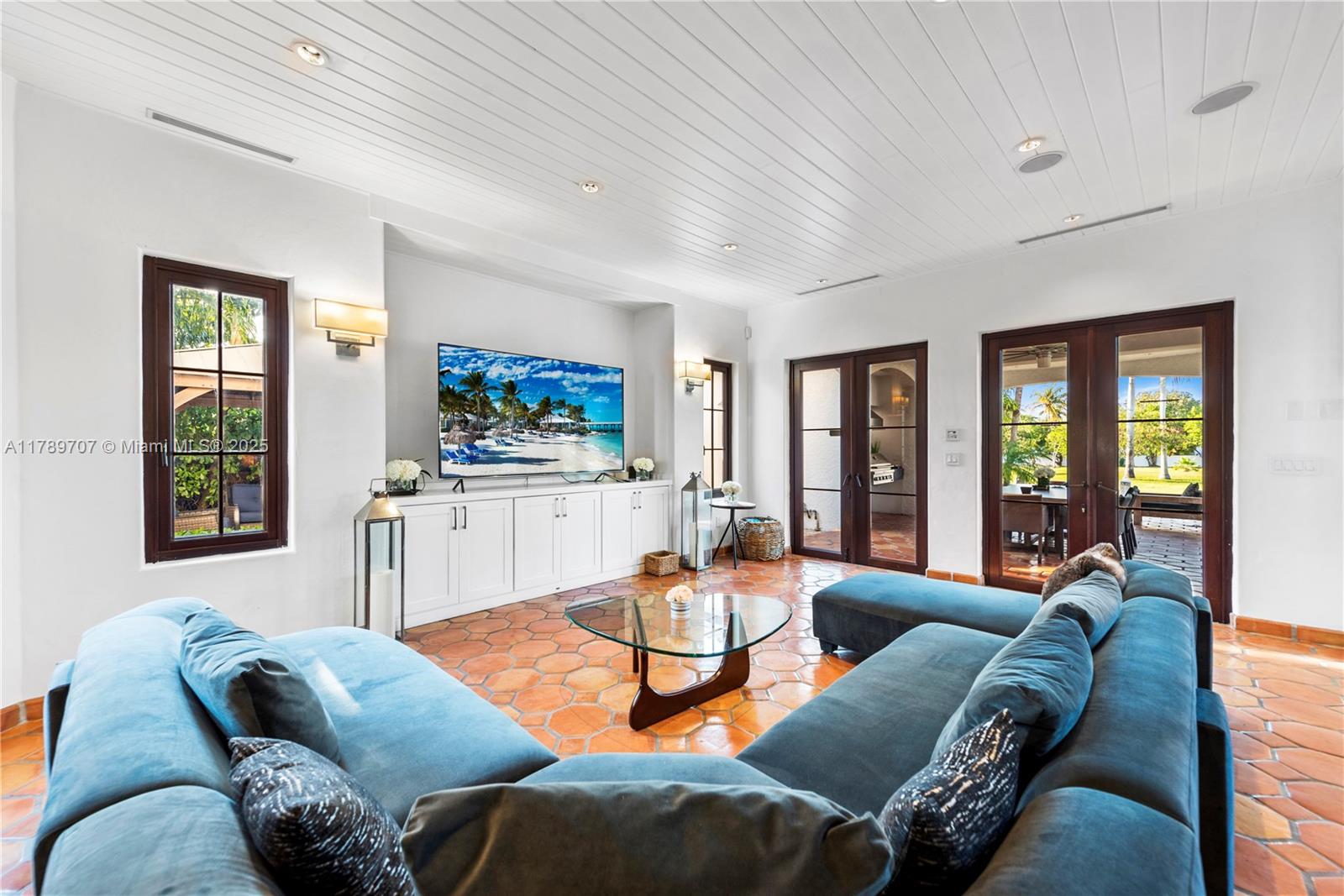 BAYSHORE ESTATES - Residential Lease