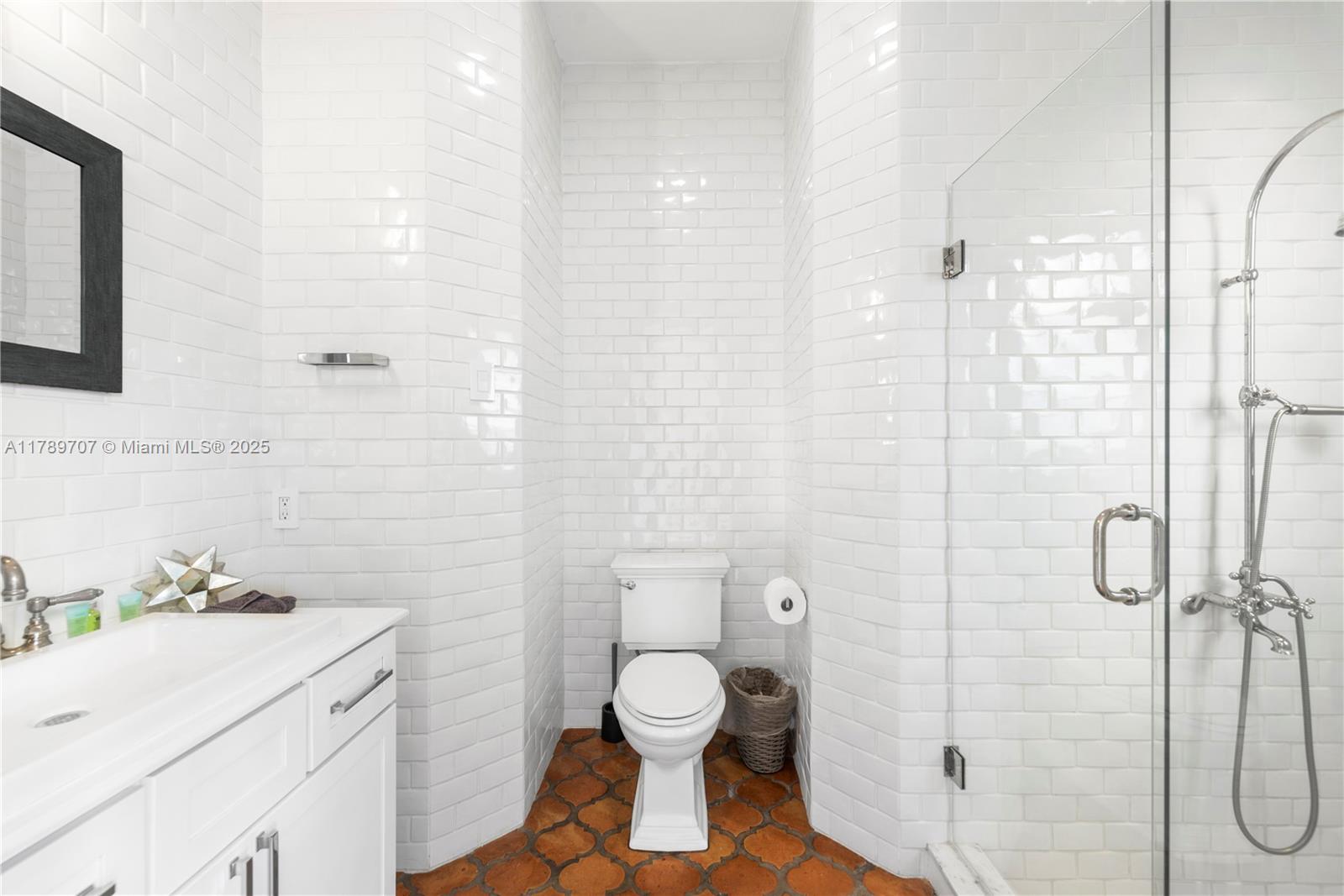 BAYSHORE ESTATES - Residential Lease