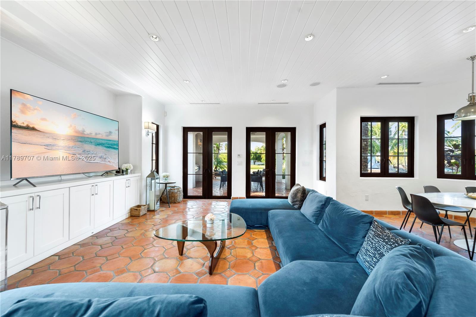 BAYSHORE ESTATES - Residential Lease