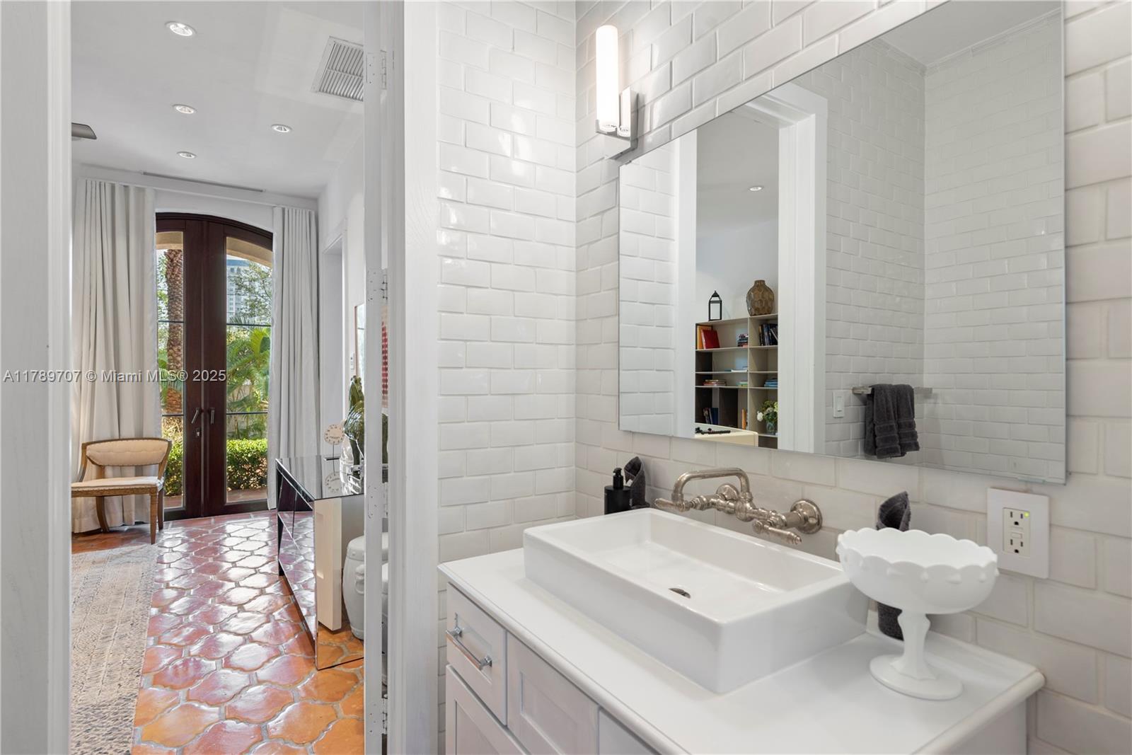 BAYSHORE ESTATES - Residential Lease