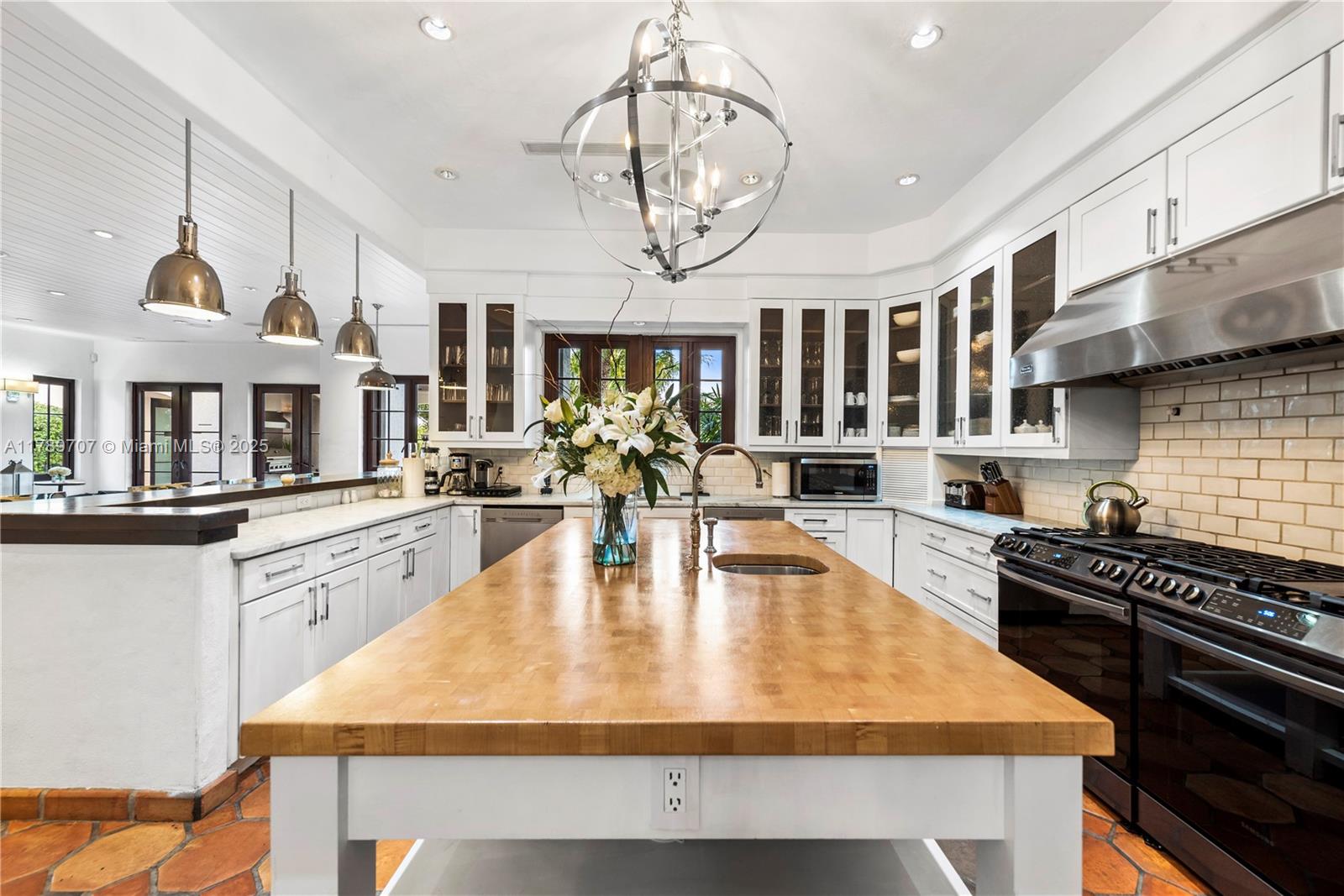 BAYSHORE ESTATES - Residential Lease