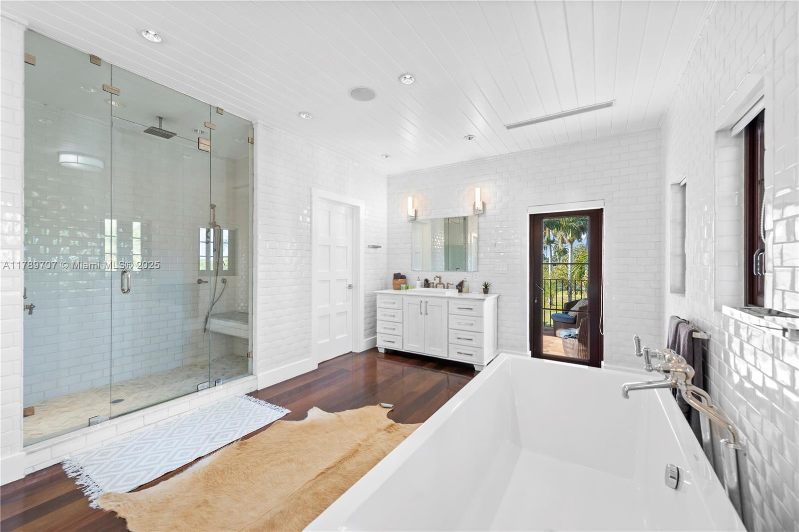 BAYSHORE ESTATES - Residential Lease