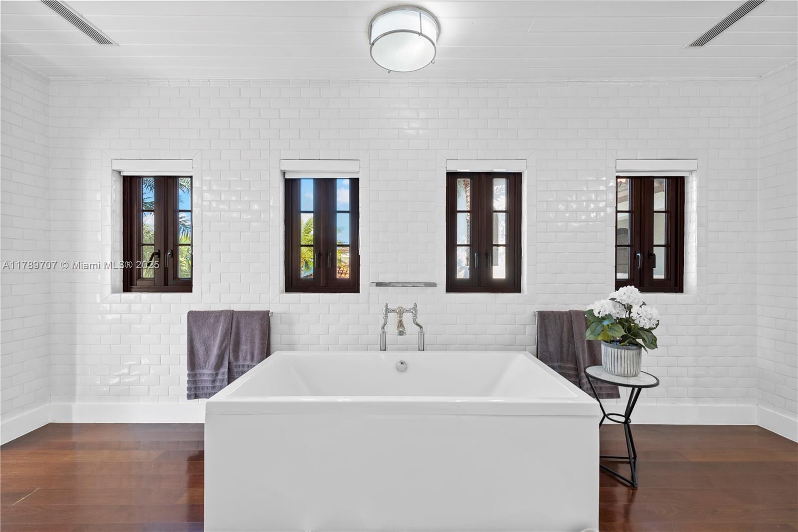 BAYSHORE ESTATES - Residential Lease