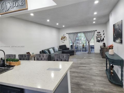 HOME MAX REALTY INTERNATIONAL 7605 NW 4th Pl 206 Margate FL 33063