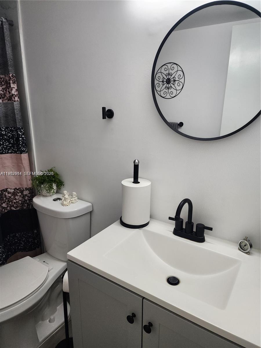 ORIOLE GARDENS 25 CONDO - Residential