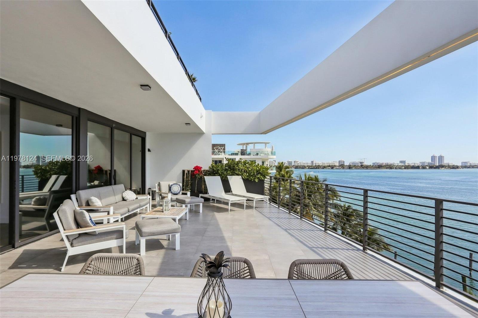 ISLE OF NORMANDY MIAMI VI - Residential