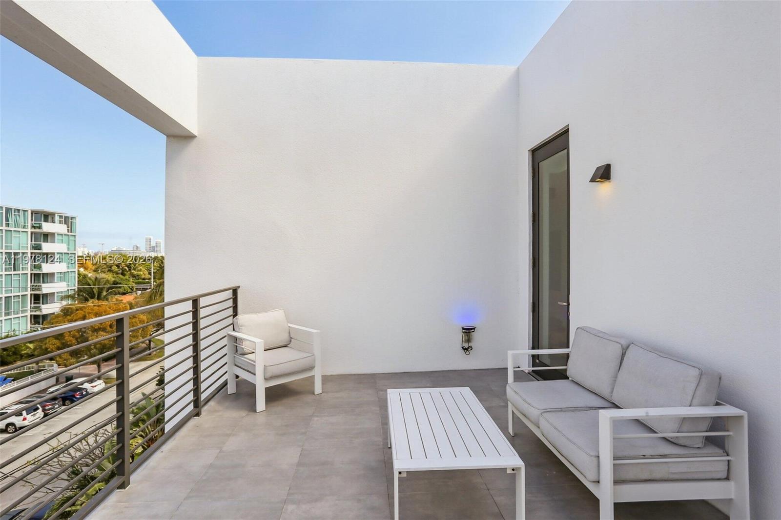 ISLE OF NORMANDY MIAMI VI - Residential