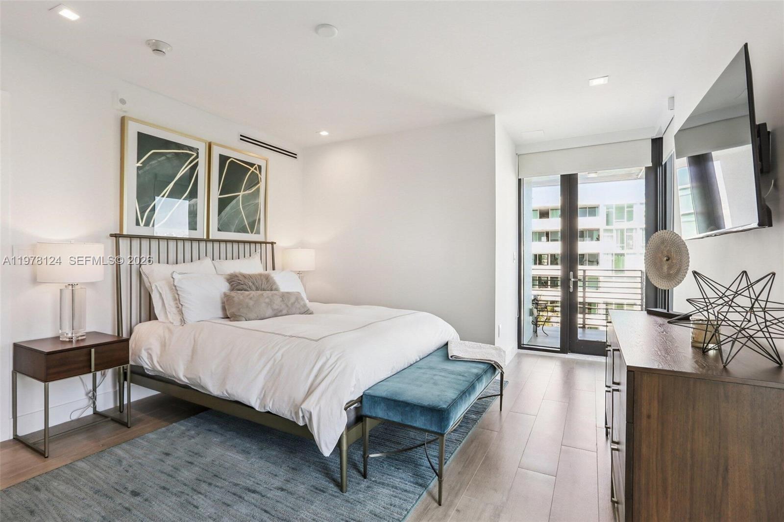 ISLE OF NORMANDY MIAMI VI - Residential