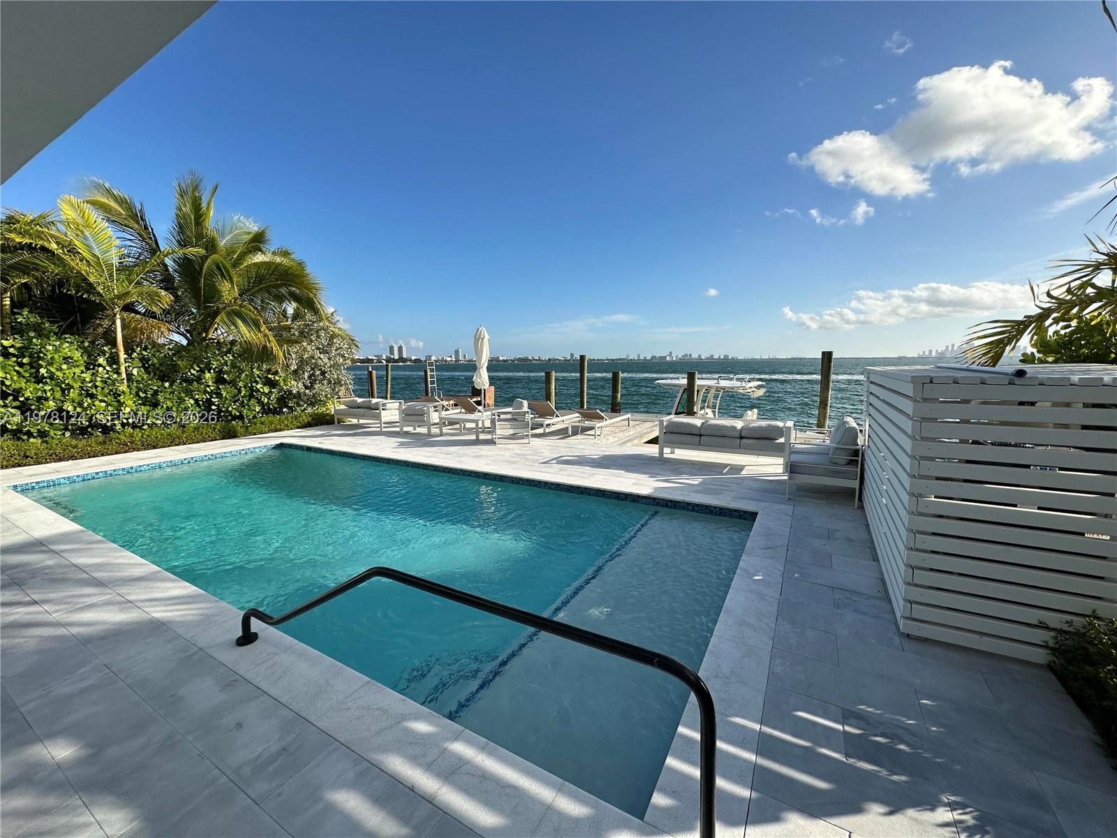 ISLE OF NORMANDY MIAMI VI - Residential