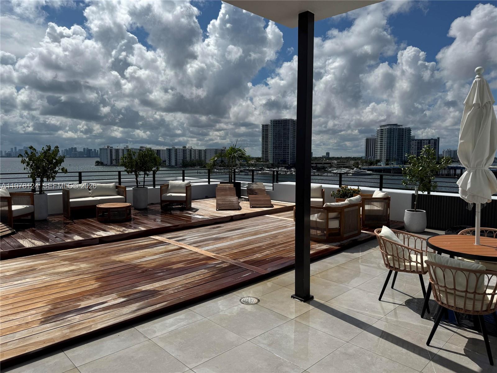 ISLE OF NORMANDY MIAMI VI - Residential