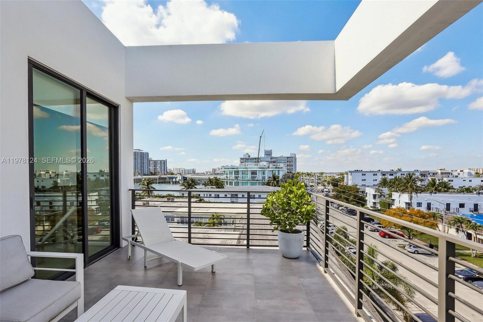 ISLE OF NORMANDY MIAMI VI - Residential