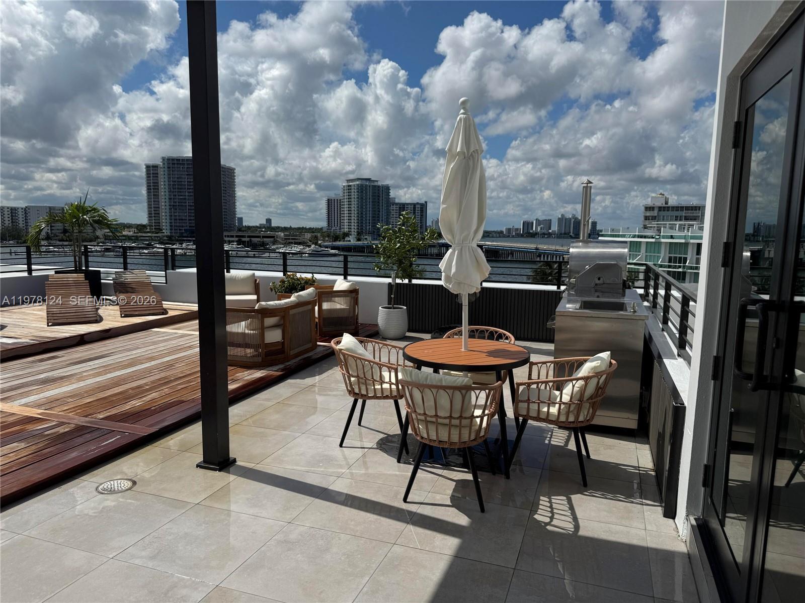 ISLE OF NORMANDY MIAMI VI - Residential