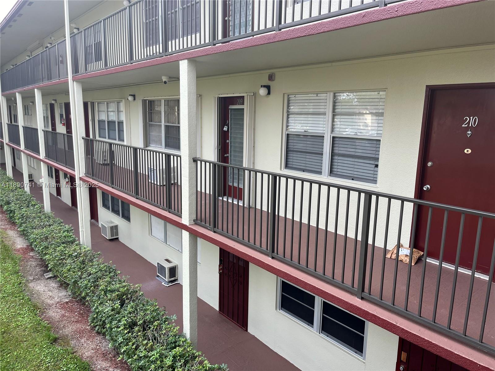NEW HAMPTON AT CENTURY VI - Residential Lease