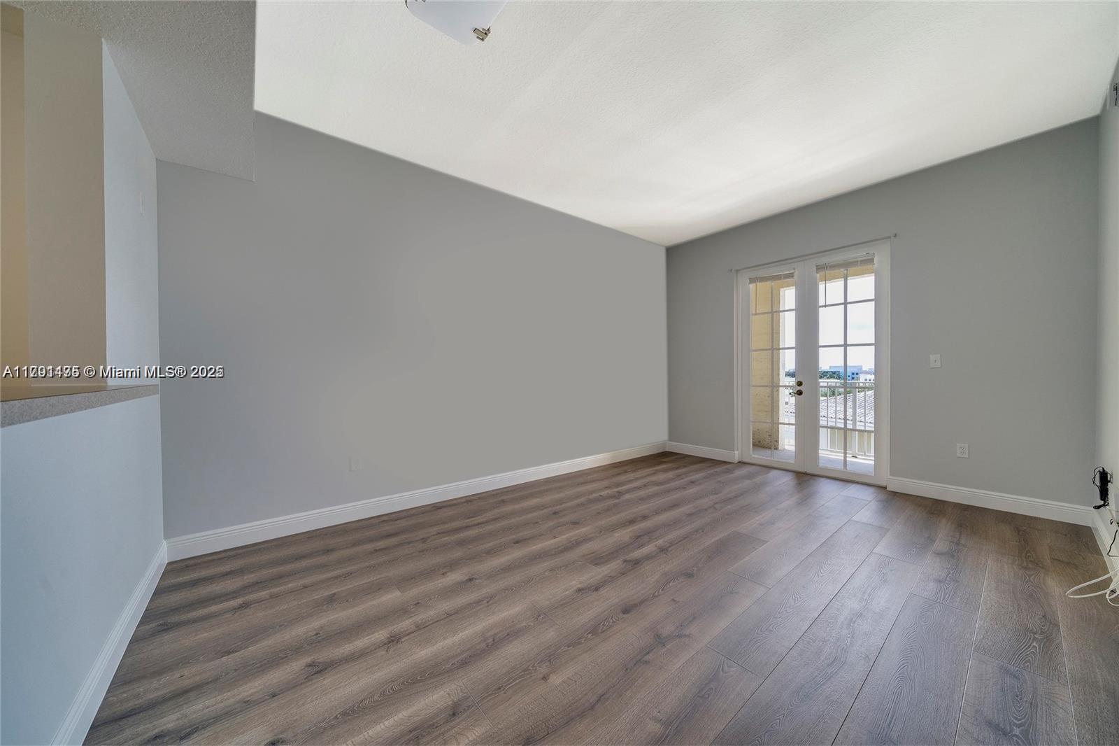 VILLAGE AT ABACOA CONDO - Residential Lease