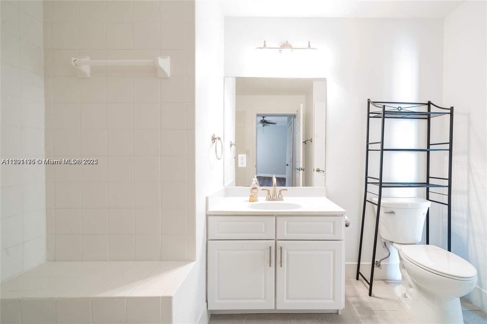 VILLAGE AT ABACOA CONDO - Residential Lease