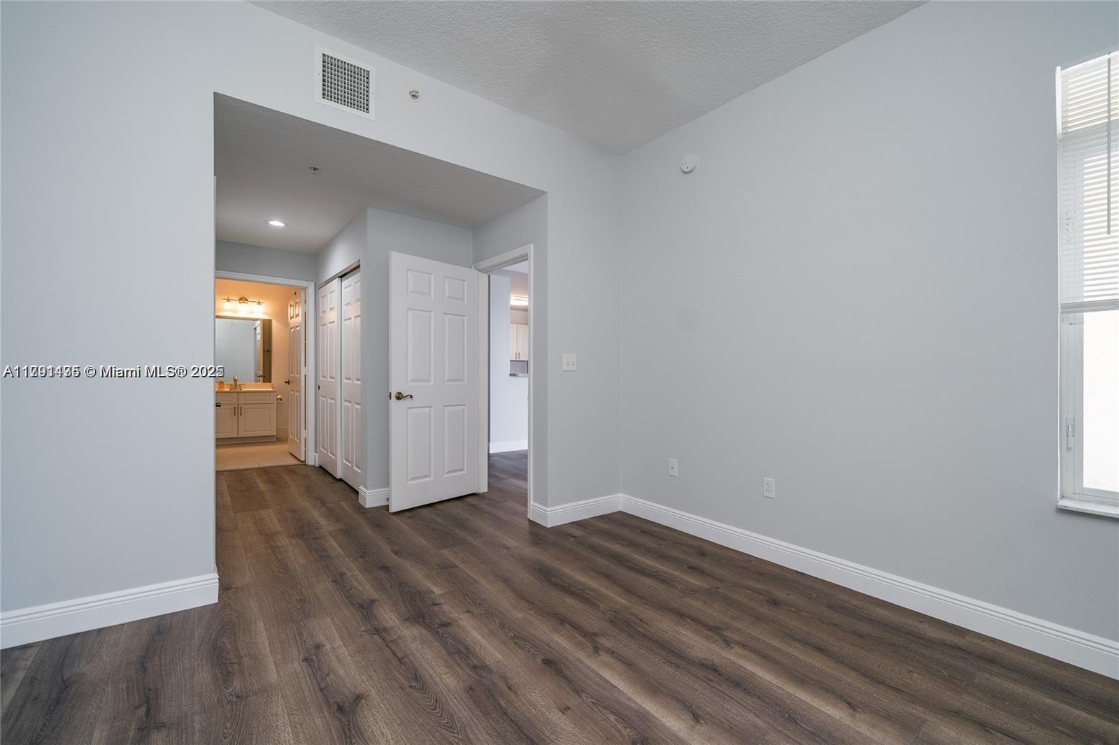 VILLAGE AT ABACOA CONDO - Residential Lease