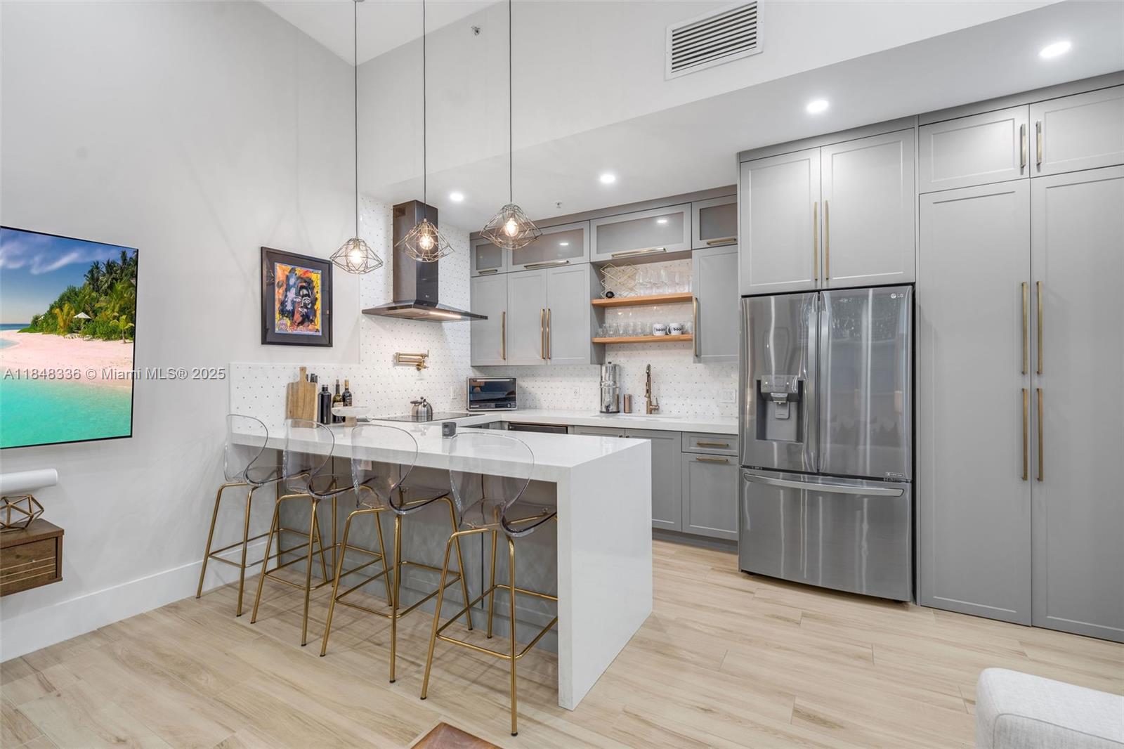 THE NOLOBI CONDO - Residential