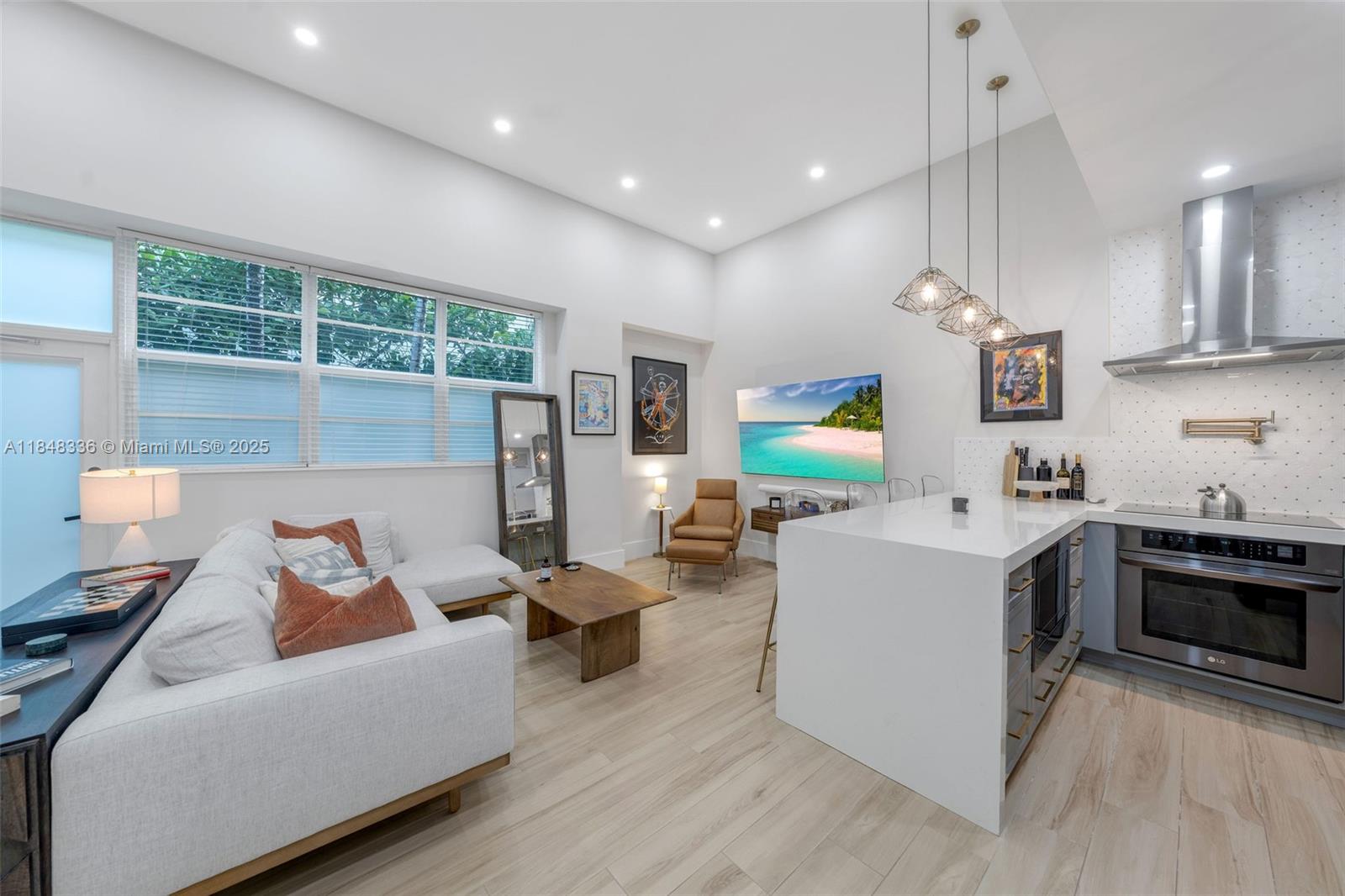 THE NOLOBI CONDO - Residential