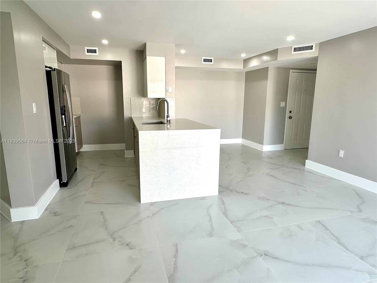15221 SW 80th St 502