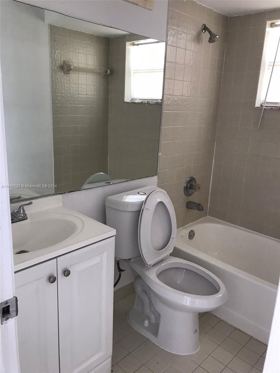 MONTEREY VILLAGE-TWO COND - Residential