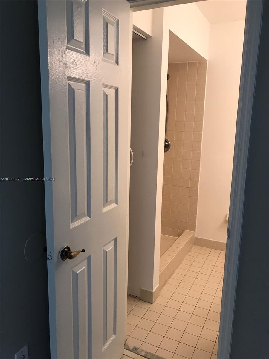 MONTEREY VILLAGE-TWO COND - Residential