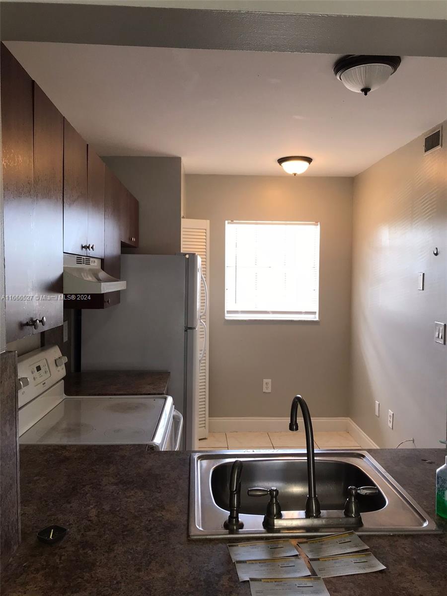 MONTEREY VILLAGE-TWO COND - Residential