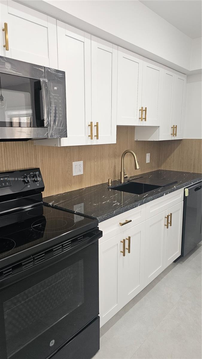 Property for Sale at 8401 Sw 107th Ave 109E, Miami, Broward County, Florida - Bedrooms: 2 
Bathrooms: 2  - $339,900