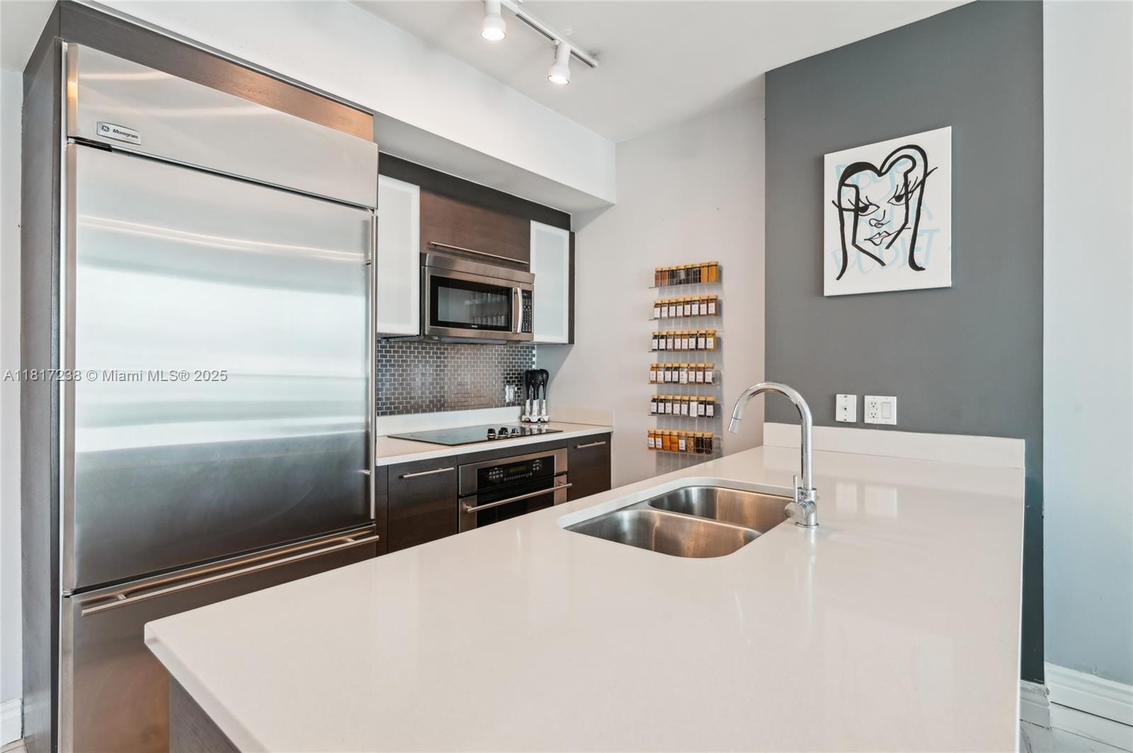 500 BRICKELL WEST CONDO - Residential Lease